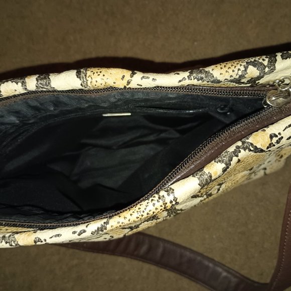 MAXX NEW YORK Snake Skin Should Purse - Picture 4 of 8